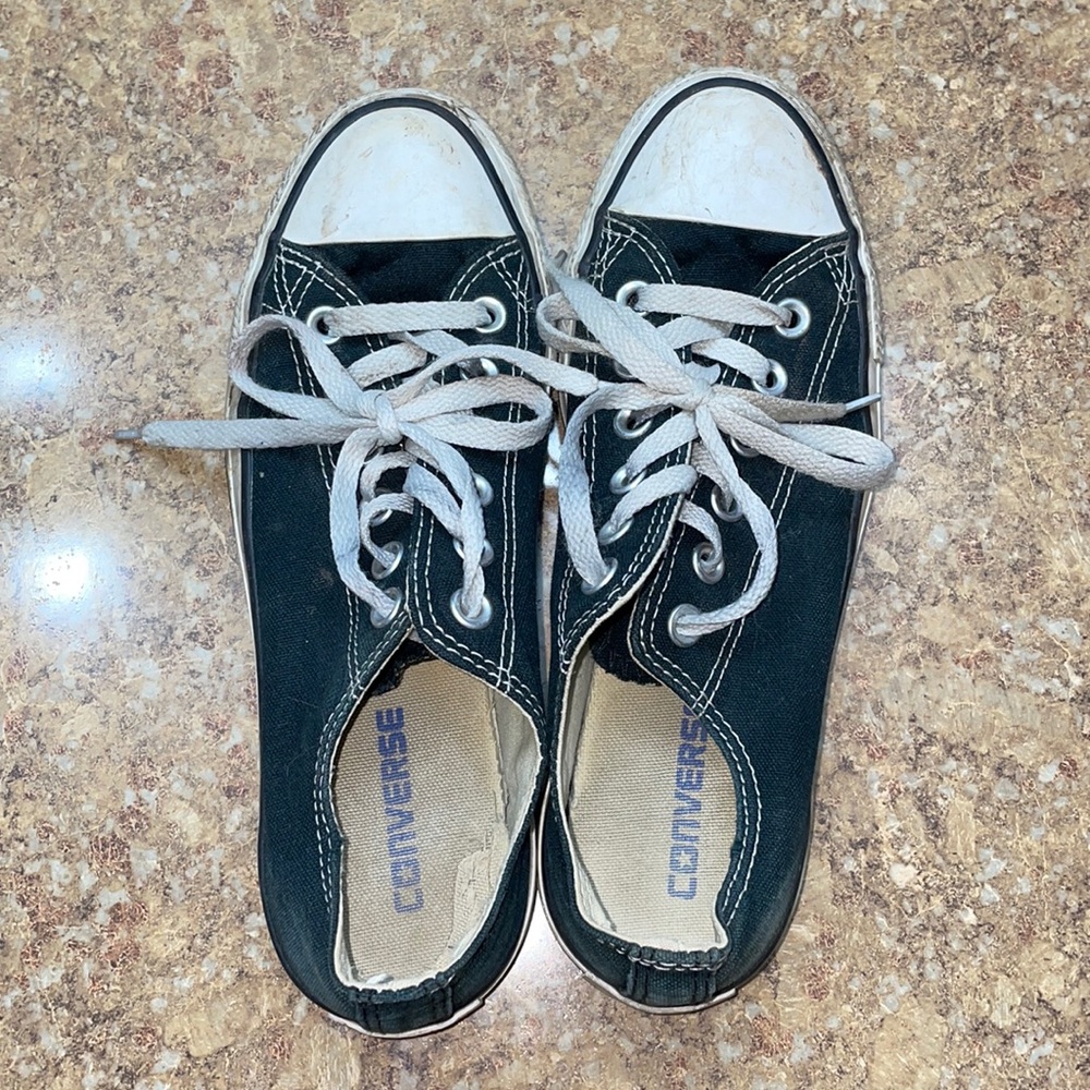 black converse